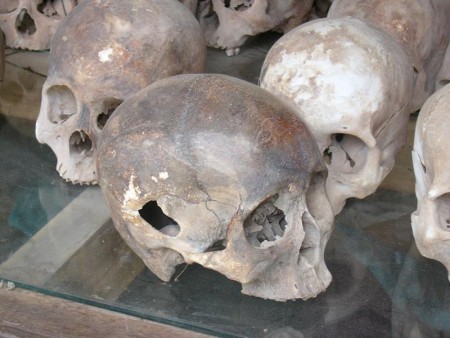 カンボジア  骸骨がいっぱいのキリングフィールド 【カンボジア】