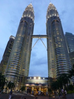 マレーシア  ペトロナスツインタワーと市内散策 【マレーシア】