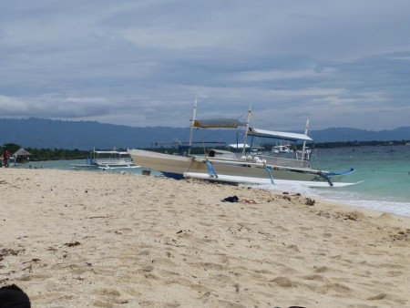 フィリピン  モアルボアルのホワイトビーチ