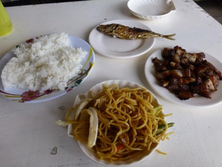 フィリピン  モアルボアルの安い食堂とかセブへのバス移動とか