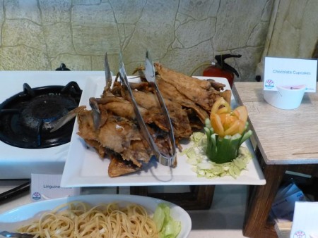 フィリピン  高級ホテル内 ポート レストラン（Port Restaurant）で食べ放題 【セブ】