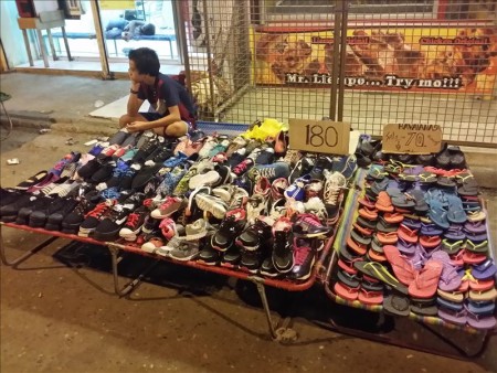 フィリピン  正月をセブの片隅のローカル市場で