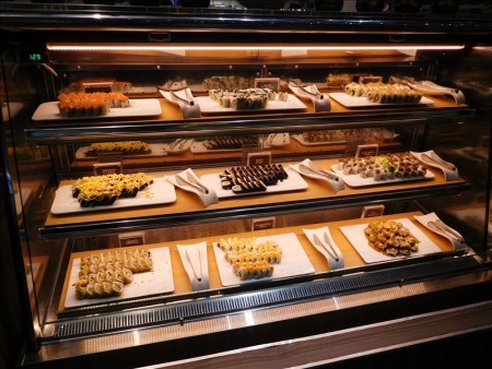 フィリピン  最大規模の食べ放題店 Vikings_ステーキ、イタリアン、日本料理