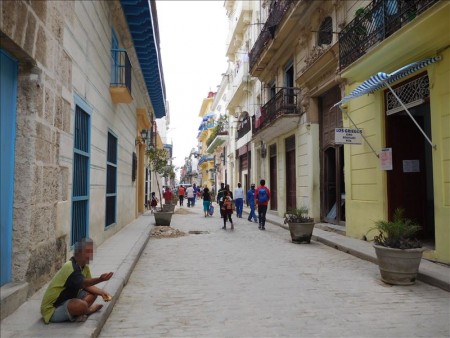 キューバ  ハバナの街をブラブラ_ビエハ広場（Plaza Vieja）とか 【キューバ旅行】