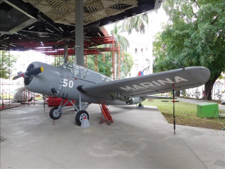 キューバ  キューバ革命に使用した戦闘機・戦車・ジープとか 【キューバ旅行】
