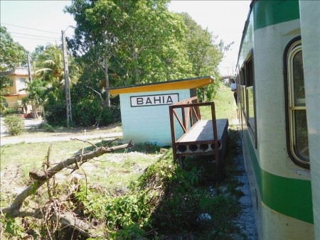 キューバ  キューバ唯一の「電車」 ハーシー鉄道（電鉄）で郊外まで 【キューバ旅行】