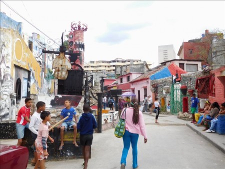 キューバ  カジェホン・デ・ハメルは奇抜なアートストリート 【キューバ旅行】