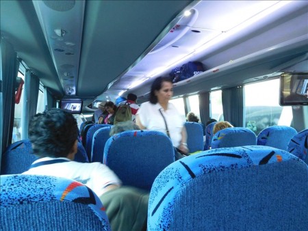 キューバ  ハバナからグアテマラへの大移動_ハバナの空港まで一般バスで約10円