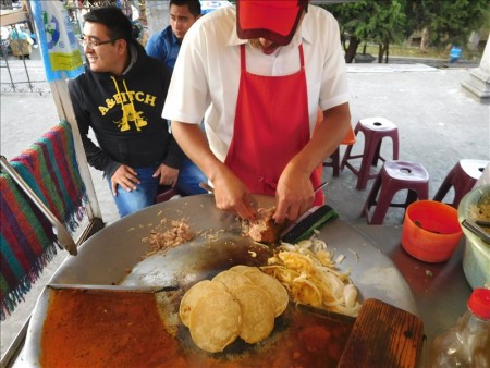グアテマラ  ケツァルテナンゴの屋台料理（B級グルメ） 【グアテマラ旅行】