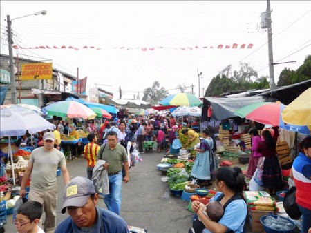 グアテマラ  シェラの二大市場_ミネルバ&デモクラシア【グアテマラ旅行】