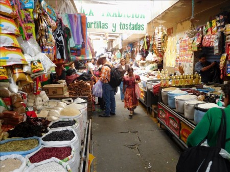 グアテマラ  シェラの二大市場_ミネルバ&デモクラシア【グアテマラ旅行】
