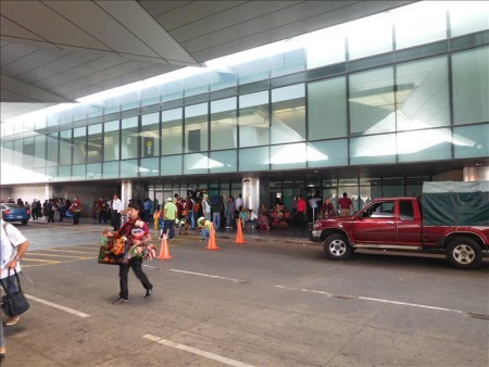 グアテマラ  サンペドロララグーナからラ・アウロラ国際空港へ 【グアテマラ旅行】