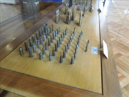 コロンビア  軍事博物館で見たさまざまな武器 【ボゴタ】