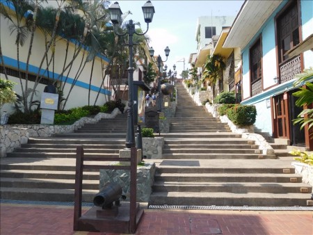 エクアドル  グアヤキルの街をブラブラと散策