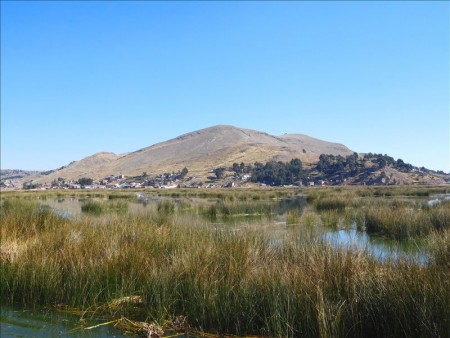 ペルー  標高3800mのチチカカ湖に浮かぶ「ウロス島」（前編）