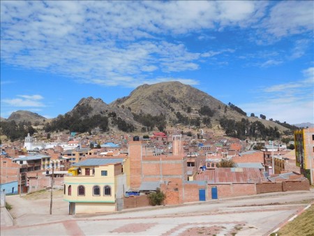 ボリビア  コパカバーナの街を散策中のいろいろ