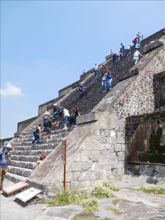 メキシコ  世界遺産テオティワカン遺跡の巨大ピラミッド【メキシコシティ】
