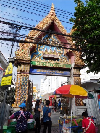 タイ  中華街をブラブラ散策_サパーンレックがこんな所に【バンコク】