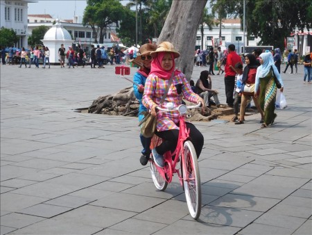 インドネシア  ファタヒラ広場周辺を散策