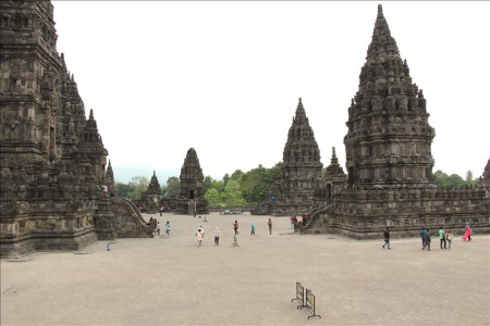 インドネシア  「プランバナン寺院群」_地震で崩壊した世界遺産【ジョグジャカルタ】