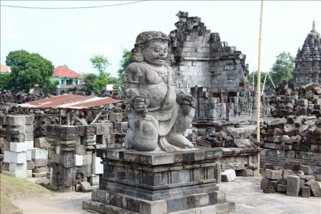 インドネシア  「プランバナン寺院群」_地震で崩壊した世界遺産【ジョグジャカルタ】