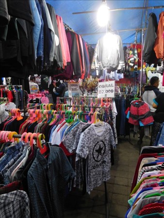 インドネシア  デンパサールのパサール・クレネン ナイトマーケットを散策