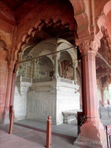 インド  デリーの観光スポット「ラール・キラー」ムガル帝国の赤い砦（前編）