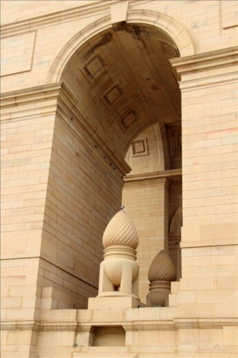 インド  凱旋門にそっくりのインド門は戦没者追悼の門【ニューデリー】