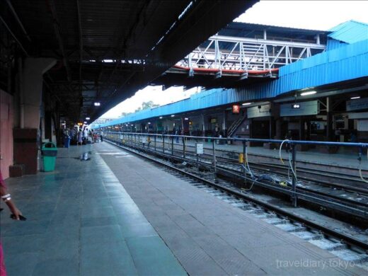 インド  ジャイプル ⇒ アグラ_2度目のインド鉄道は心もリラックス