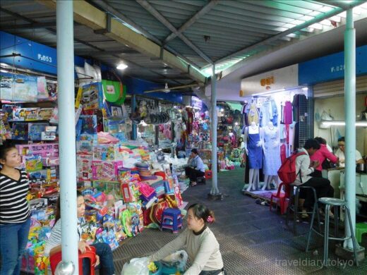 カンボジア  プノンペンで見掛けた色々_セントラルマーケットとかリバーサイドとか