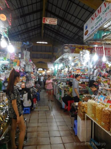 ベトナム  ホーチミンの街をブラブラ散策_ベンタイン市場とか
