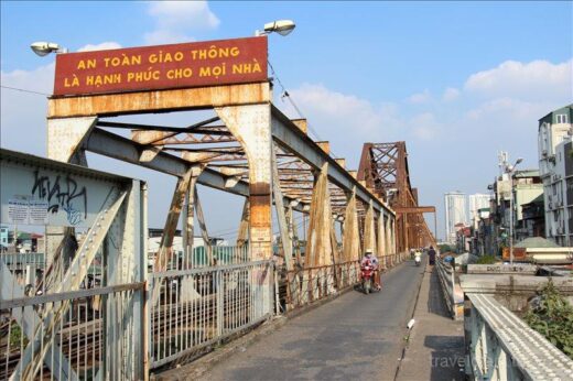 ベトナム  ロンビエン橋を見学してから夜のハノイを散策【ベトナム】