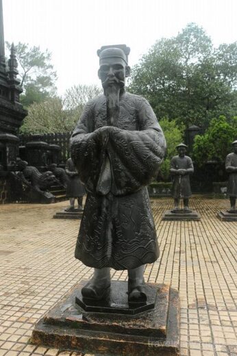 ベトナム  フエの世界遺産「歴史的建造物群」カイディン帝陵【ベトナム】