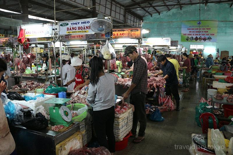 ダナンの二大市場 ハン市場 と コン市場 を散策 ベトナム 40代 気ままな 世界旅日記