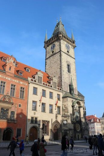 チェコ  プラハの美しい街を散策_からくり時計にはちょっとガッカリ