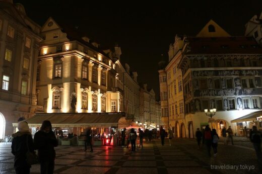 チェコ  プラハ城の衛兵交代式見学と夜のプラハを散策
