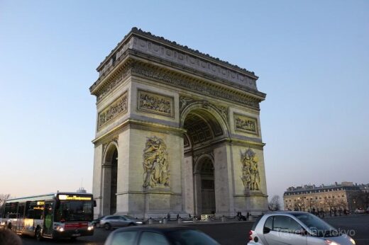 フランス  生まれて初めてのパリで定番のエッフェル塔と凱旋門を見学
